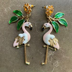 Flamingo Earrings. Cute and fun!